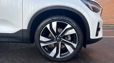 Volvo XC40 2.0 B4P Ultra Dark 5dr Auto Petrol Estate